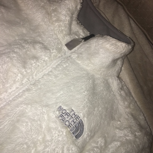 North Face Women’s Fleece *SOLD* - Picture 3 of 5
